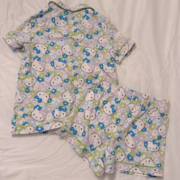 Hello Kitty PJ Set - Picture 7 of 7
